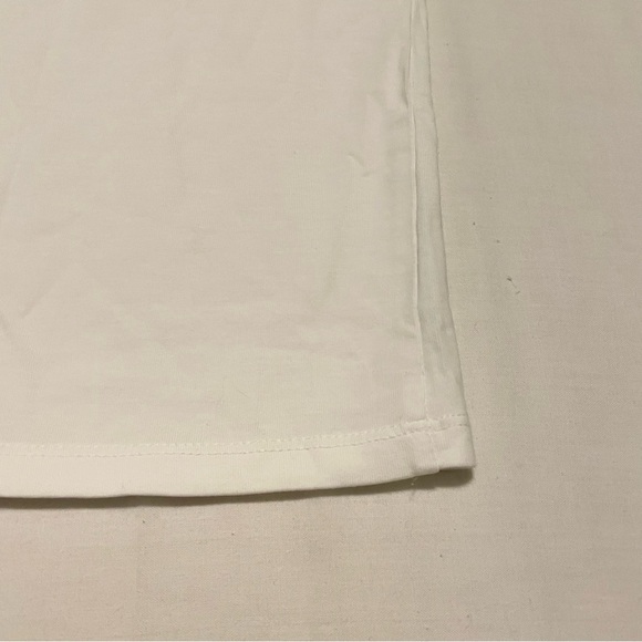 H&M Friends Graphic Tee Women’s Size Medium Shirt - Picture 14 of 16